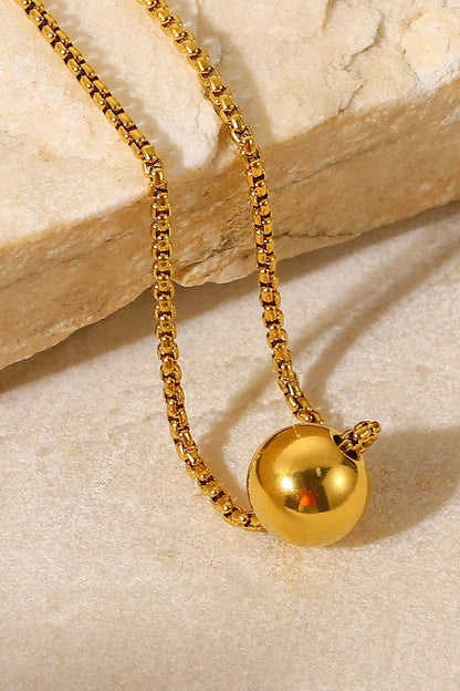 18K Gold-Plated Round Shape Pendant Necklace - Brinxx Couture