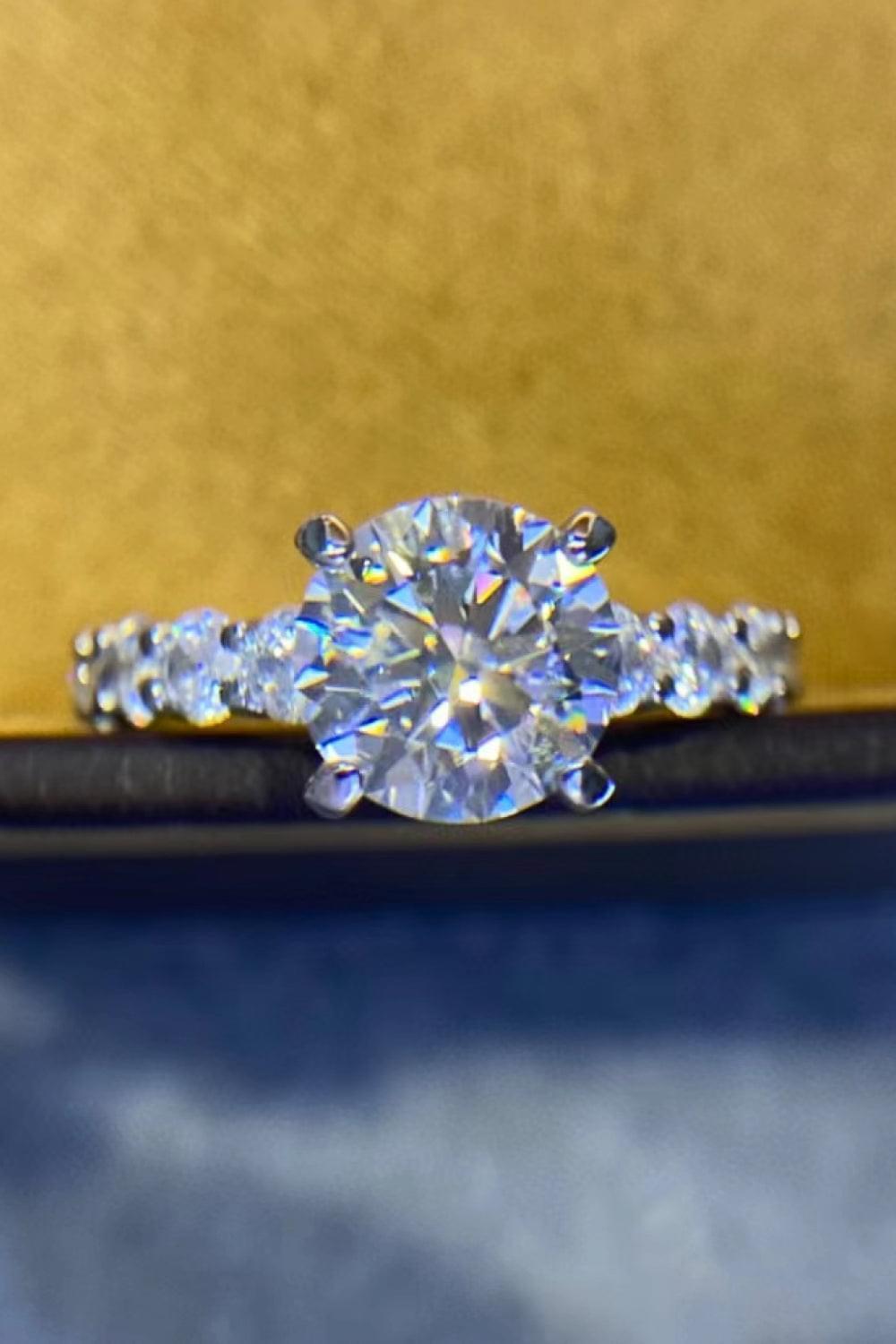 2 Carat 4-Prong Moissanite Ring - Brinxx Couture