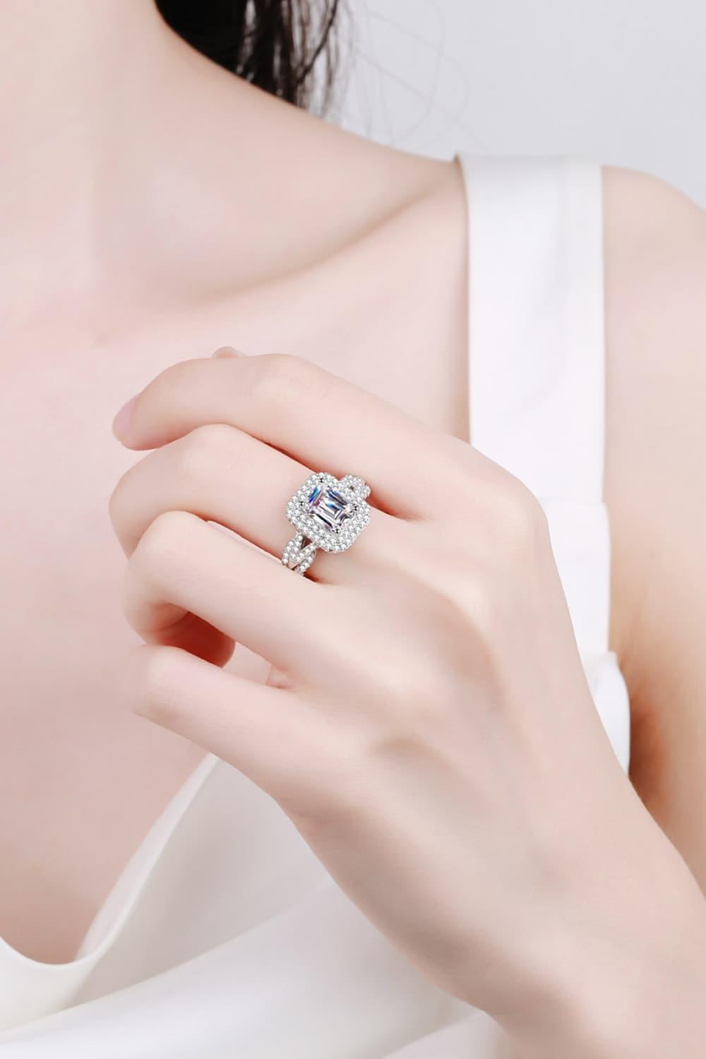 2 Carat Moissanite Ring - Brinxx Couture