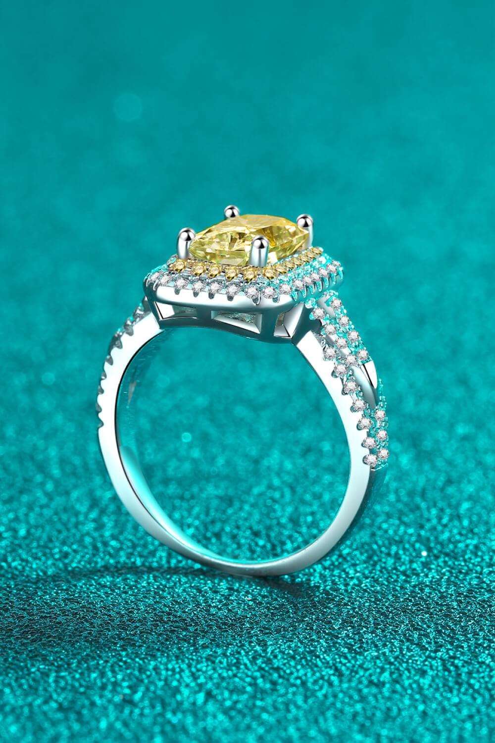 2 Carat Moissanite Ring - Brinxx Couture