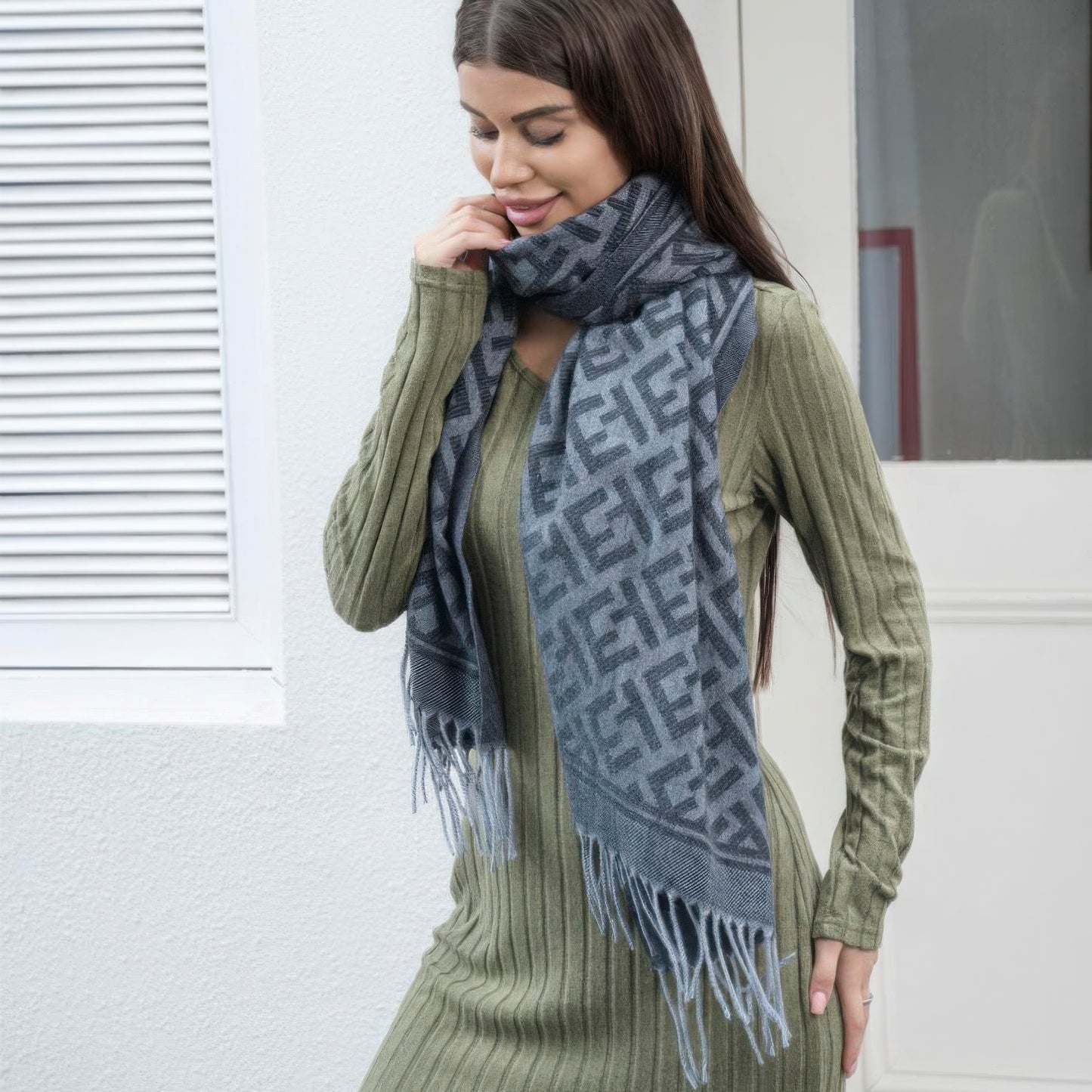 Maze pattern blanket scarf with tassel - Brinxx Couture