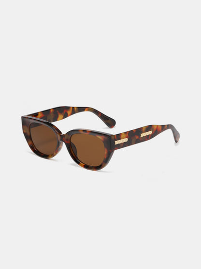 A stylish Cat Eye Frame Sunglasses for women. this piece adds a touch of elegance to your outfit - Brinxx Couture